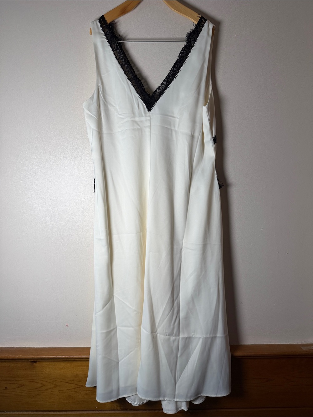 NWT Anthropologie Lace Trim V Neck Slip Dress Size XL - Picture 6 of 8